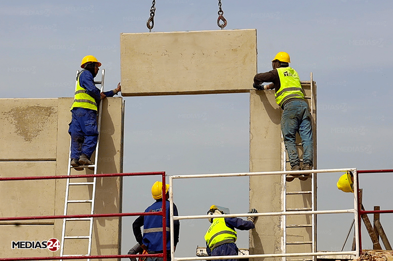 Médias24 sur les chantiers des stades du Mondial 2030 : Agadir (3/4) Médias24 sur les chantiers des stades du Mondial 2030 : Agadir (3/4)
