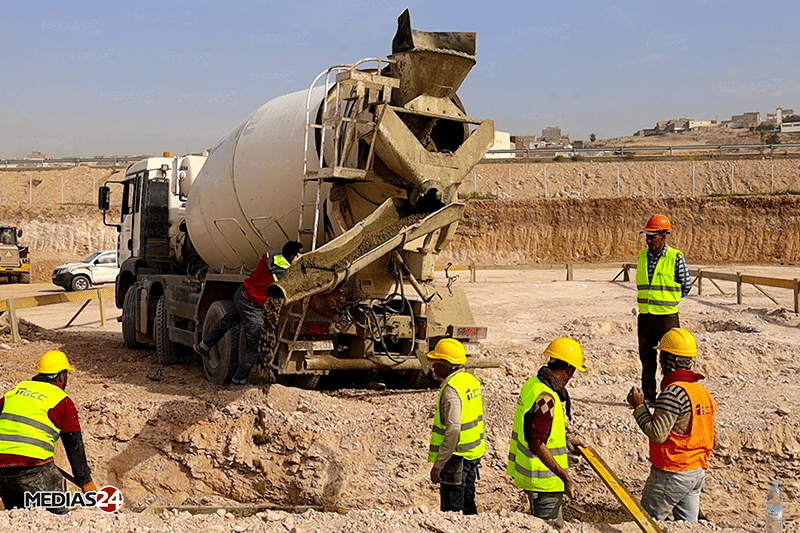 Médias24 sur les chantiers des stades du Mondial 2030 : Agadir (3/4) Médias24 sur les chantiers des stades du Mondial 2030 : Agadir (3/4)
