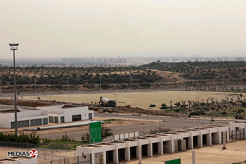 Médias24 sur les chantiers des stades du Mondial 2030 : Agadir (3/4) Médias24 sur les chantiers des stades du Mondial 2030 : Agadir (3/4)