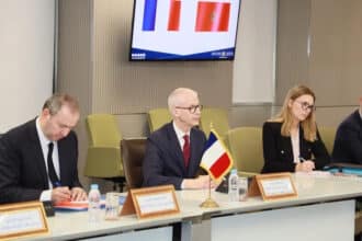 La France met en avant l’économie pour éviter de se prononcer sur le fond de la marocanité du Sahara (E. Dupuy)