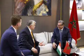 Le chef du gouvernement s'entretient à Marrakech avec le Premier ministre hongrois