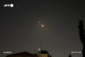 L'Iran a lancé plus de 200 drones et missiles contre Israël