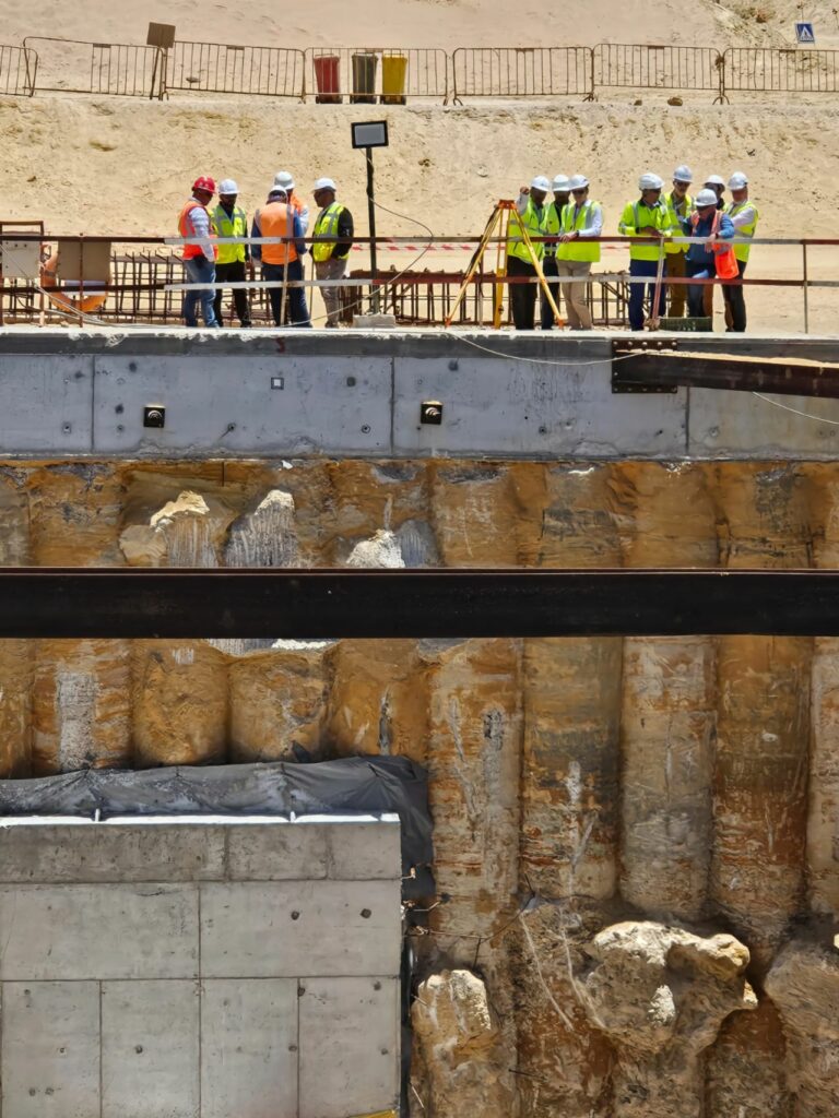 En images, les travaux de construction de la station de dessalement de Dakhla En images, les travaux de construction de la station de dessalement de Dakhla