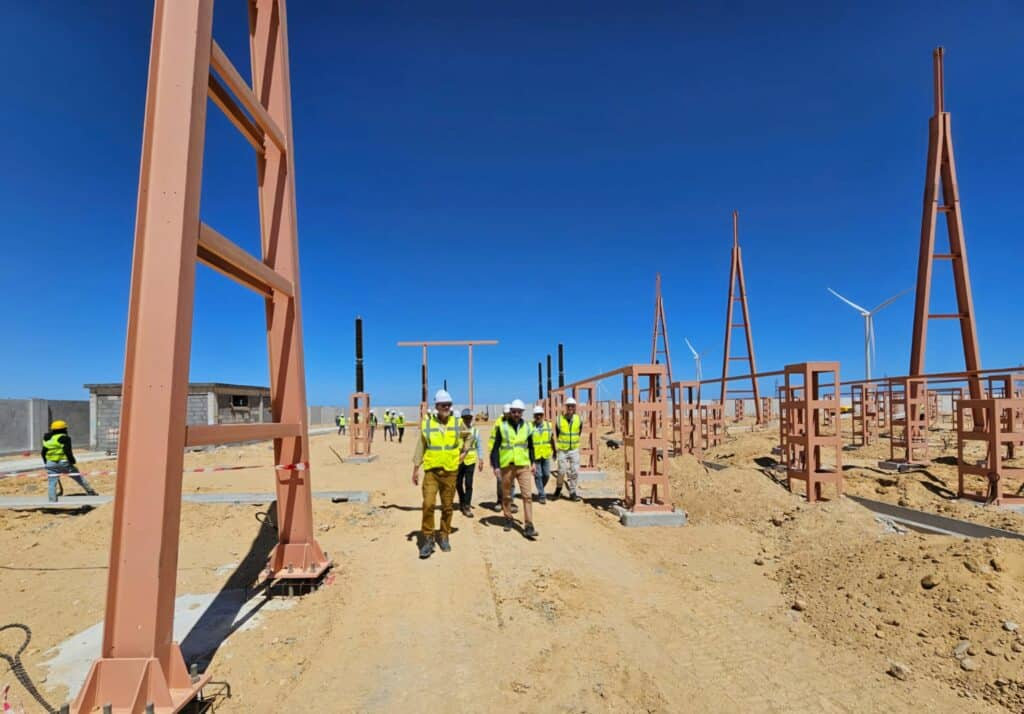 En images, les travaux de construction de la station de dessalement de Dakhla En images, les travaux de construction de la station de dessalement de Dakhla