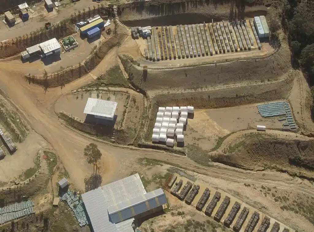 ici mine d'étain d'achemmach développé par Atlantic Tin