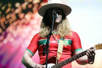 EN IMAGES. Clôture de la 17e édition du Jazzablanca avec Jökull Júlíusson en maillot des Lions de l’Atlas