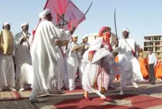En images, la parade du Festival national des arts populaires sillonne la ville de Marrakech