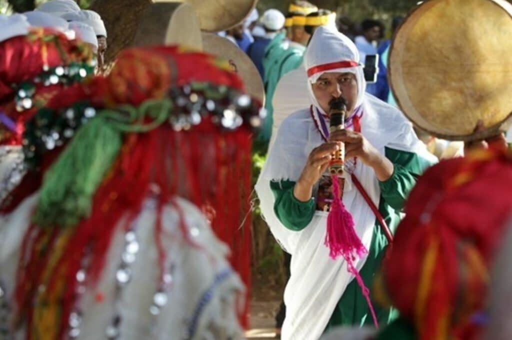 En images, la parade du Festival national des arts populaires sillonne la ville de Marrakech