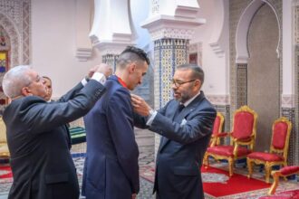 Soufiane El Bakkali reçu et décoré par le Roi Mohammed VI (vidéo)
