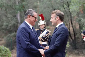 Akhannouch représente le Roi Mohammed VI à la commémoration du 80e anniversaire du Débarquement de Provence