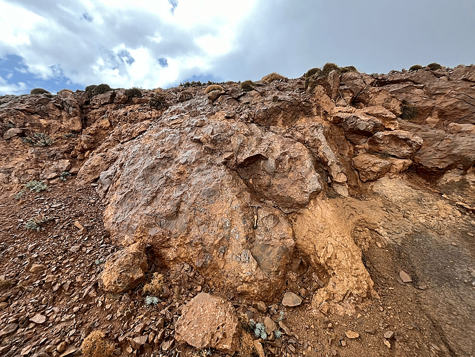 Découverte de volcans de boue liés à des hydrates de méthane à Tingarf, province d’Azilal