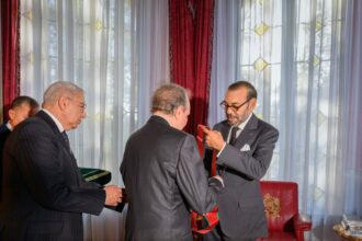 Benmoussa succède à Lahlimi à la tête du HCP, Lahlimi décoré