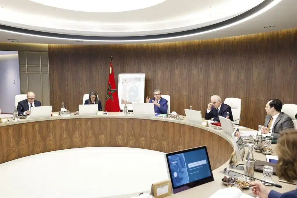 Aziz Akhannouch préside une réunion dédiée au secteur de l’emploi