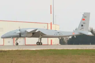 Drones Akinci : une avancée stratégique pour le Maroc et une perception alarmiste en Espagne