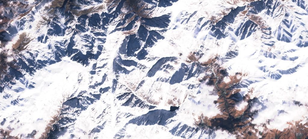 Images satellite et hauteurs des récentes chutes de neige relevées au Maroc