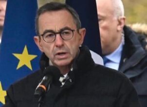 Paris soumet au visa les détenteurs de passeports diplomatiques algériens