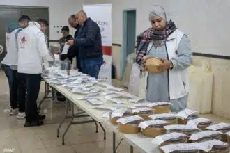 L’Agence Bayt Mal Al-Qods distribue des aides alimentaires aux établissements de protection sociale dans la Ville sainte