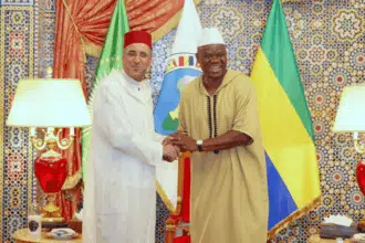 À la Mosquée Hassan II de Libreville, l’ambassadeur du Maroc accompagne le président de la transition gabonaise