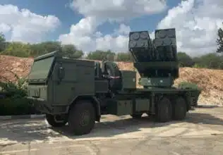 Le système de lance-roquettes multiples PULS marocain désormais opérationnel