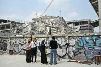 Séisme Birmanie-Thaïlande: Plus de 1.000 morts, l'aide internationale se mobilise