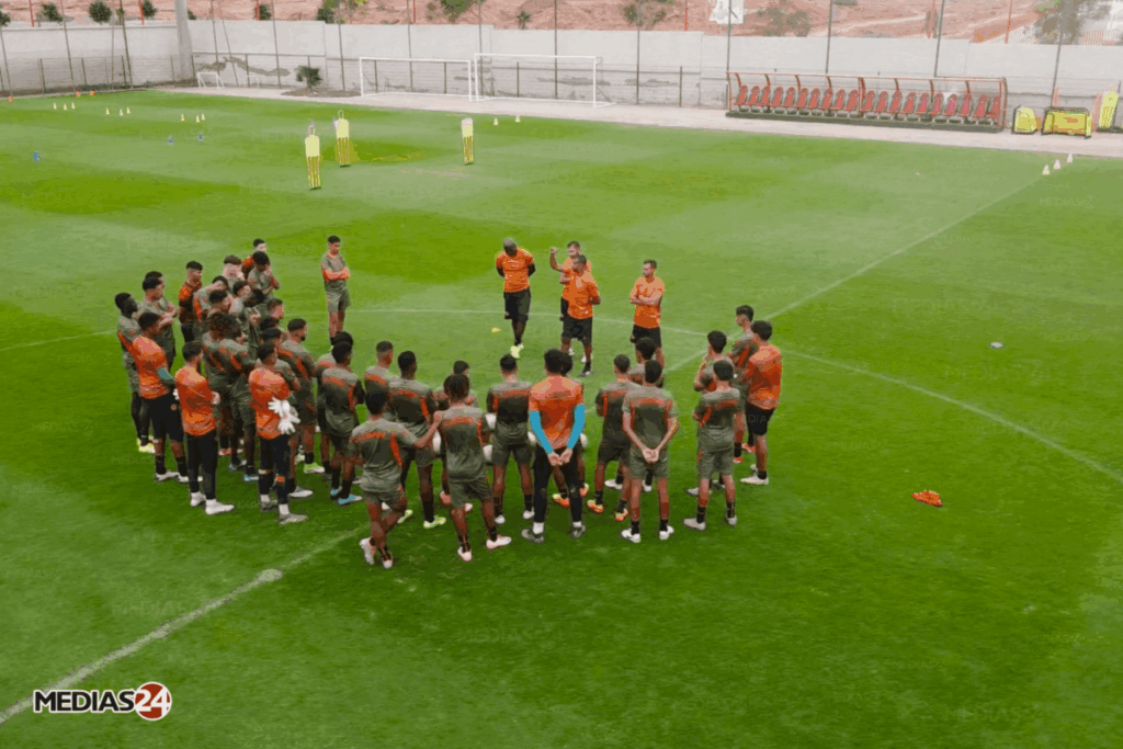 Berkane. Formation. Football