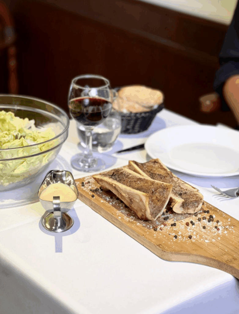 Le Petit Bouillon : nouvelle adresse culinaire qui reprend les codes du bouillon parisien