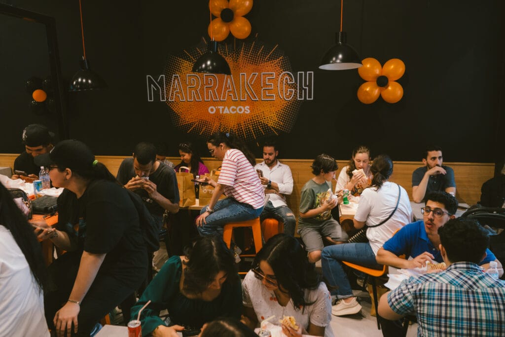 O’Tacos s’est imposée comme un concept de street food pensée pour la jeunesse urbaine. 