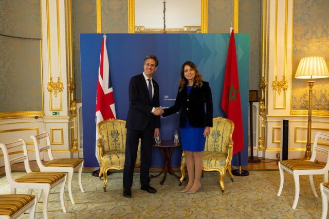 La dernière rencontre officielle entre Leila Benali et Ed Miliband remonte à avril 2025, en marge du sommet international sur l'avenir de la sécurité énergétique à Londres.