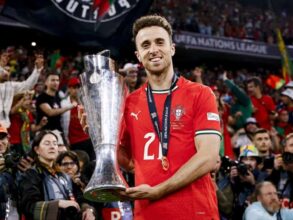 Décès de l'attaquant de Liverpool Diogo Jota dans un accident de la route en Espagne