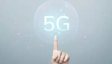 Licences 5G : une 5G hybride pour commencer, en attendant le réseau autonome
