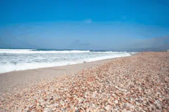 Kariat Arekmane : l'unique plage aux coquillages au Maroc