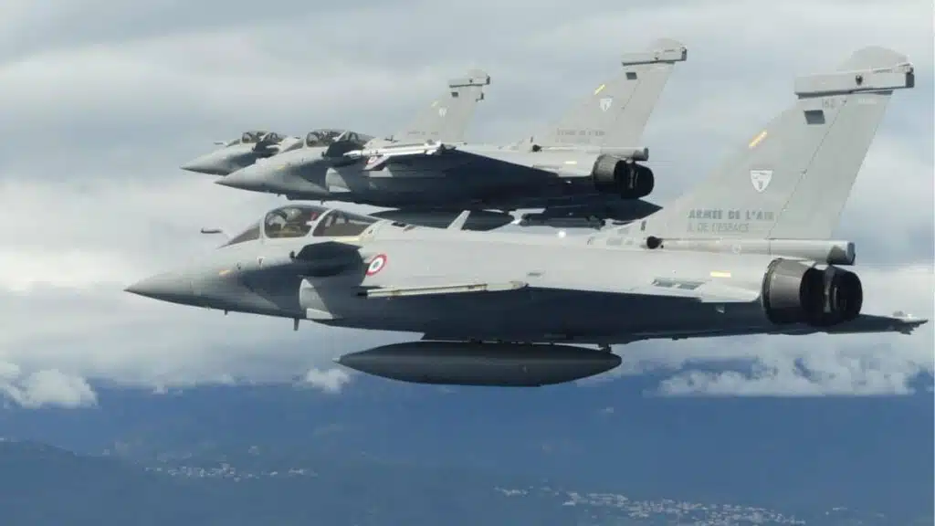 L’introduction du Rafale dans un exercice bilatéral avec la France rouvre le débat sur une éventuelle acquisition marocaine de cet appareil.