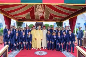 Le Roi préside une réception à Mdiq à l'occasion de la Fête du Trône