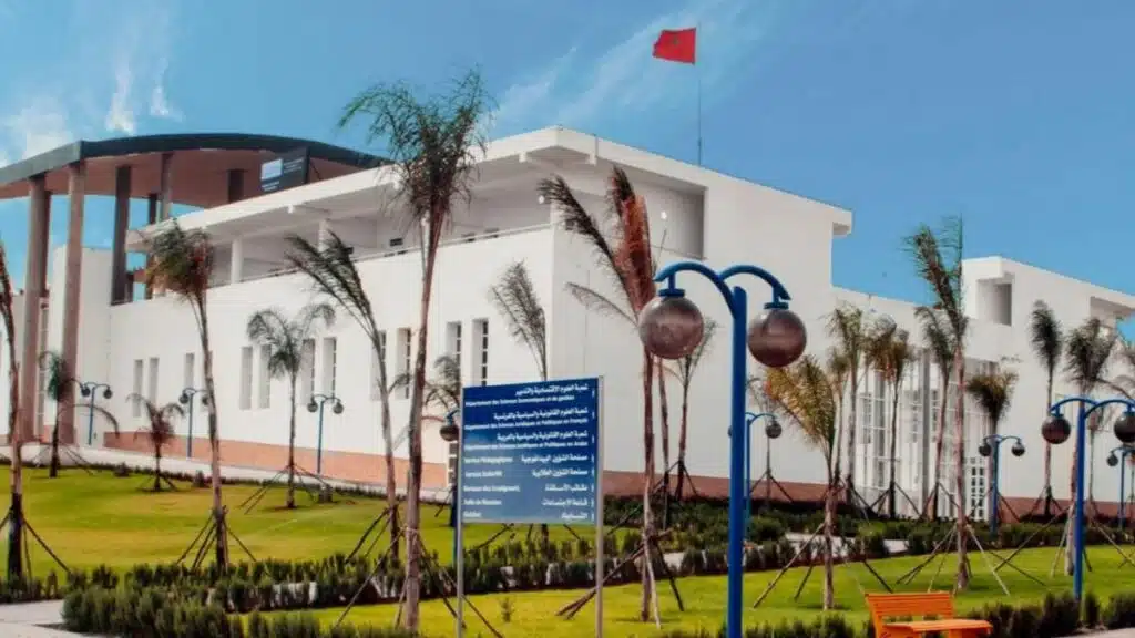 Suppression du concours de master : le ministère précise les modalités d’application