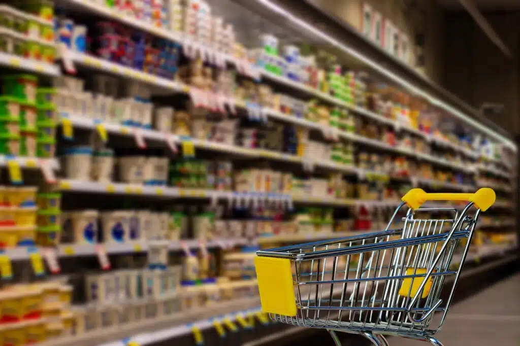 Le taux d'inflation ralentit fortement en aout 2025. Les prix de détail restent néanmoins élevés.