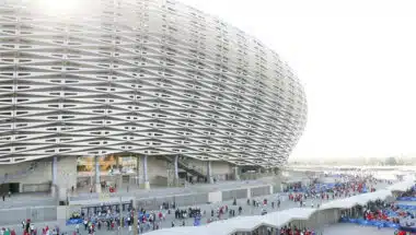 Où l'on apprend que Populous est le concepteur du Stade Moulay Abdellah