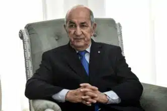 Une nouvelle enquête retrace les zones d’ombre du parcours du président algérien Tebboune