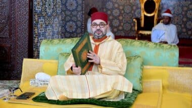 Le Roi préside ce jeudi une veillée religieuse à l’occasion du 27e anniversaire de la disparition de Feu le Roi Hassan II