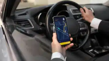 La question de la régulation des applications VTC refait surface, le ministère réagit