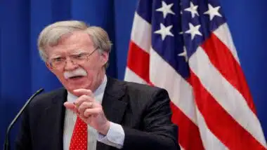 John Bolton, ancien conseiller de Trump, inculpé pour détention et partage de documents classifiés