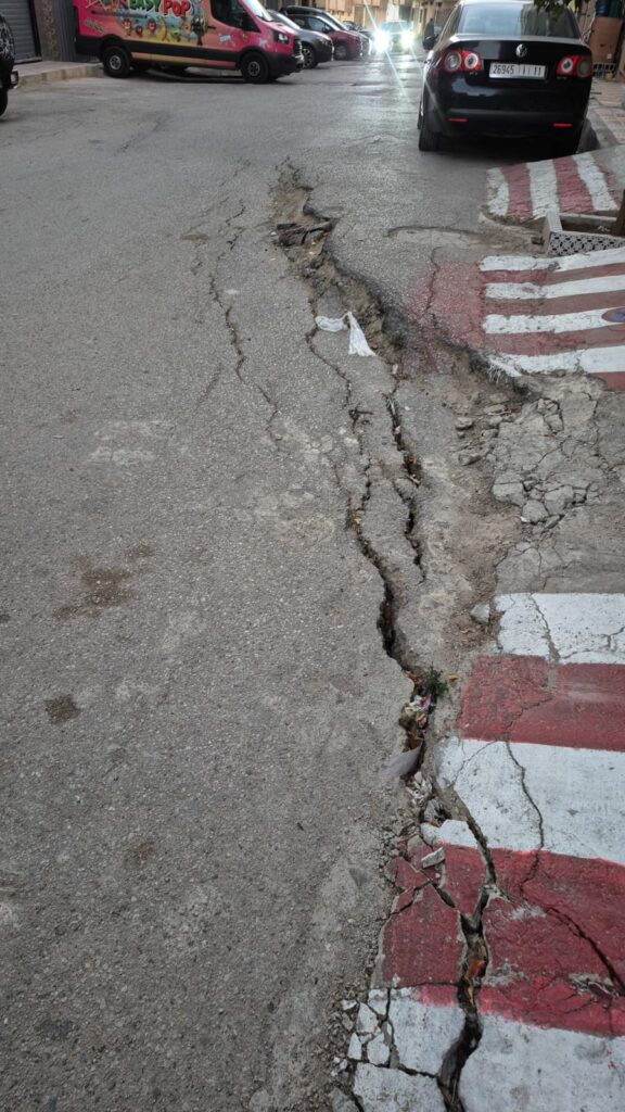 Tétouan : des fissures terrestres inquiètent les habitants du quartier Al Hamama Tétouan : des fissures terrestres inquiètent les habitants du quartier Al Hamama