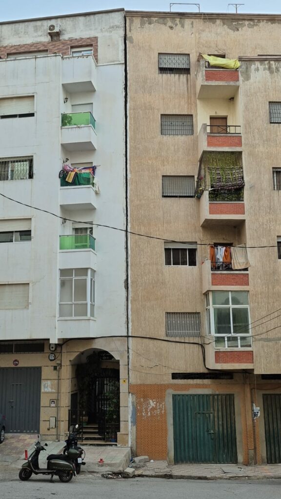 Tétouan : des fissures terrestres inquiètent les habitants du quartier Al Hamama Tétouan : des fissures terrestres inquiètent les habitants du quartier Al Hamama