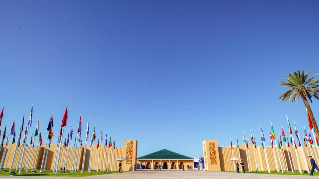 La DGSN signe un show de drones spectaculaire pour la 93ᵉ AG d’Interpol à Marrakech La DGSN signe un show de drones spectaculaire pour la 93ᵉ AG d’Interpol à Marrakech