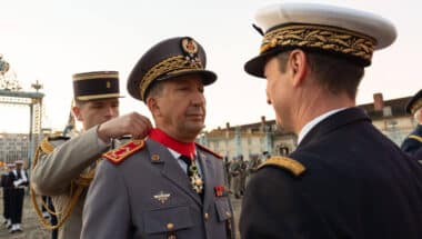 À Paris, Mohammed Berrid reçoit l’insigne de commandeur de la Légion d’honneur