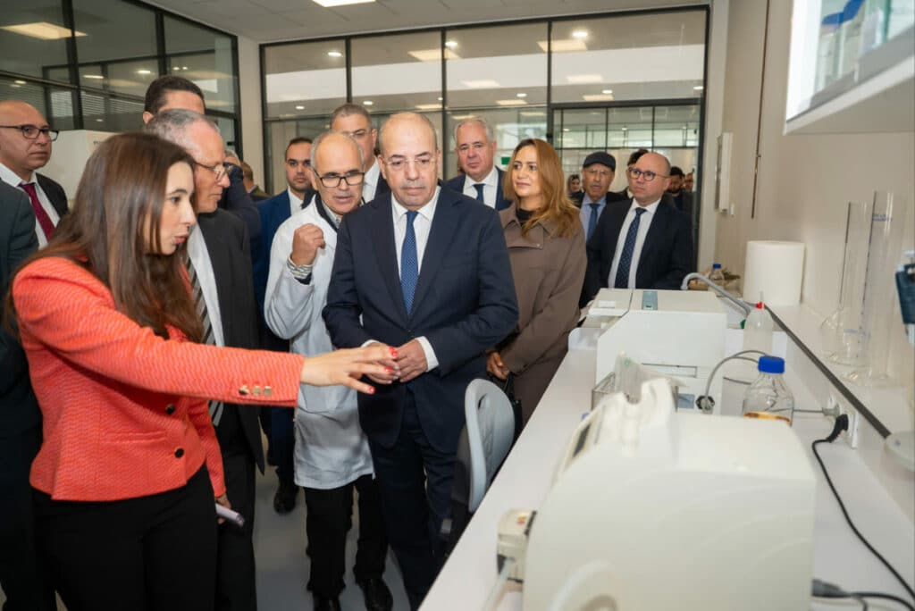 Le Ministre de l'Agriculture Ahmed El Bouari, a procédé, samedi 13 décembre 2025, à l’inauguration du Pôle de qualité alimentaire du Loukkos, dans la commune de Zawada, province de Larache. Inscrit dans le cadre de la stratégie « Génération Verte 2020-2030 ».