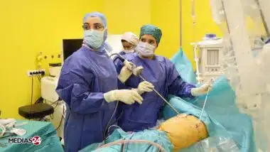 Première chirurgie thoracique robotisée réalisée au Maroc par le Dr Nora Taqani au Centre International d’Oncologie de Casablanca - Groupe Akdital