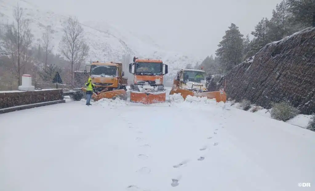 Intempéries : plus de 30 routes coupées dans 14 provinces