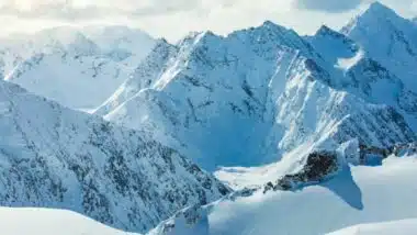 Neige exceptionnelle sur l’Atlas : jusqu’à 123 cm relevés en 24 heures