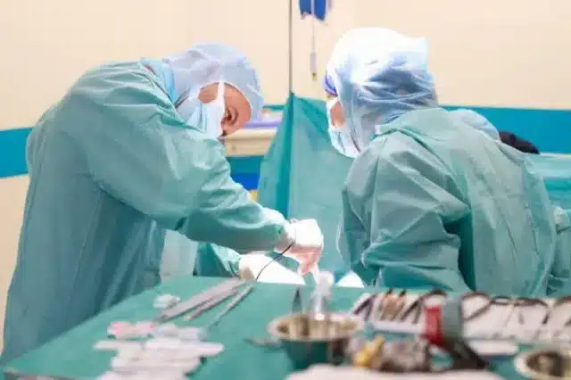 Quatre nouveaux décrets en cours d'élaboration pour améliorer les conditions de travail des professionnels de santé