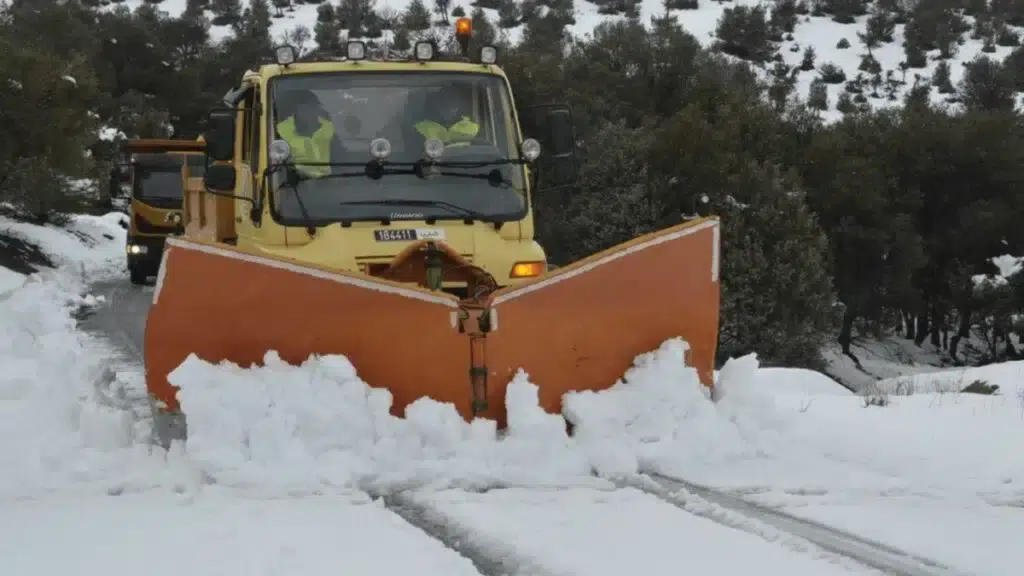 Intempéries: 13 routes coupées dans plusieurs provinces  (jeudi 25 décembre à 9h)